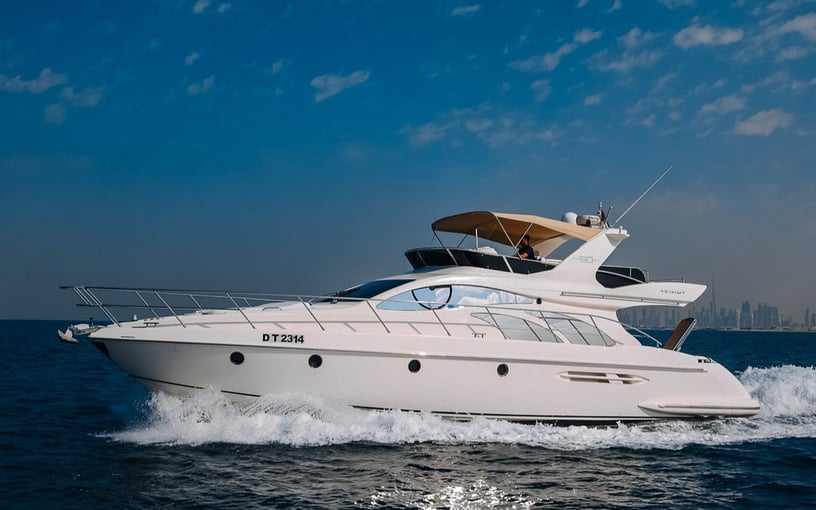 Motorboot Azimut Candy 50 ft in Dubai Harbour te huur in Dubai