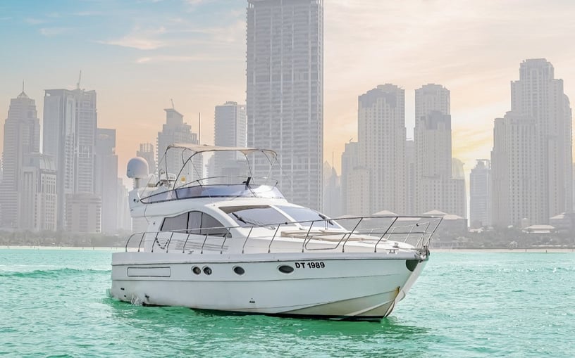 Enterprise 48 pied Bateau à moteur à Dubai Marina à louer à Dubai