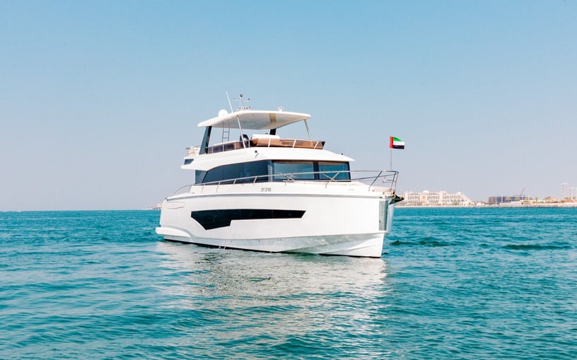 Motorboot Sky Walker Fibo 62 ft in Al Hamra Marina te huur in Ras Al Khaimah