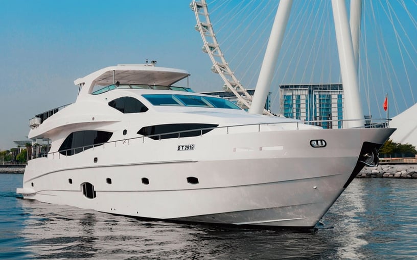 Majesty X35 110 pie Barco de motor en Dubai Marina para alquiler en Dubai