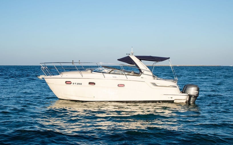 Dubai'de kiralık Nora 33 ft (11m) Motorlu tekne - Dubai Harbour