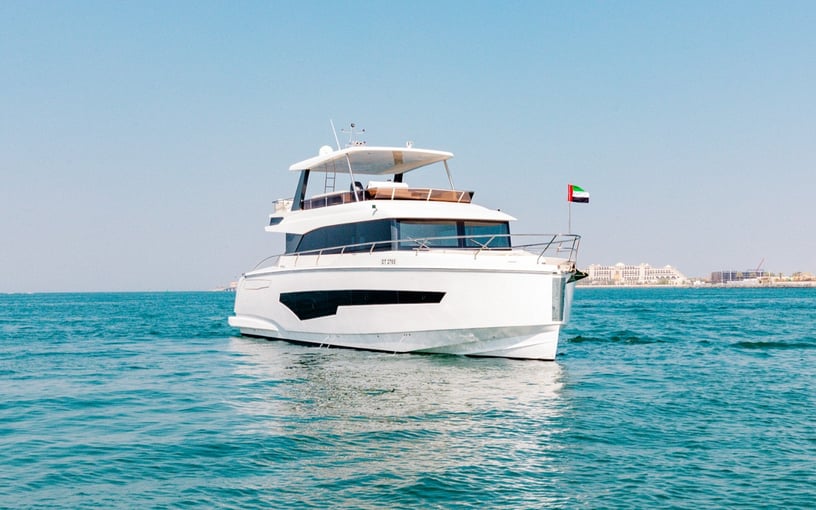 Motorboot Sky Walker Reno 62 ft in Dubai Harbour te huur in Dubai