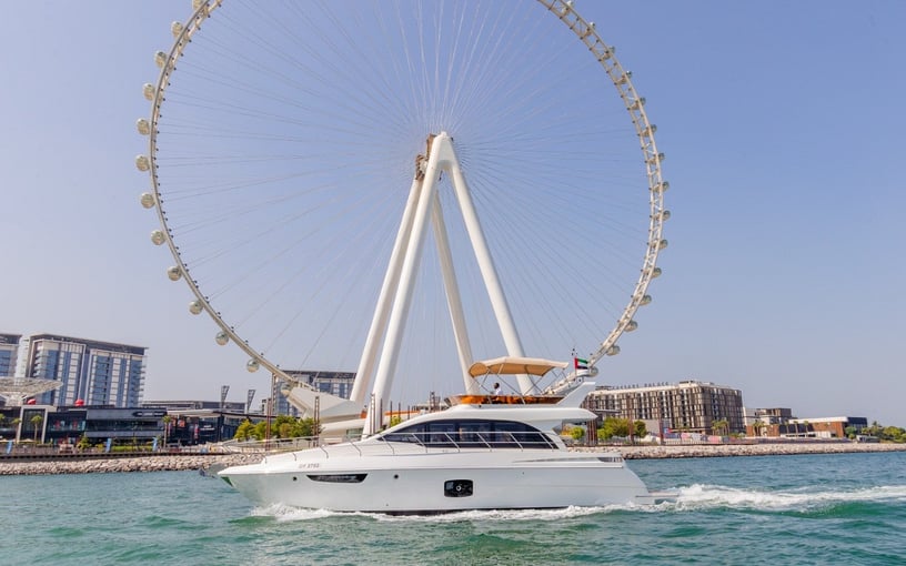 Motorboot Sky Walker Rio 52 ft in Dubai Harbour te huur in Dubai