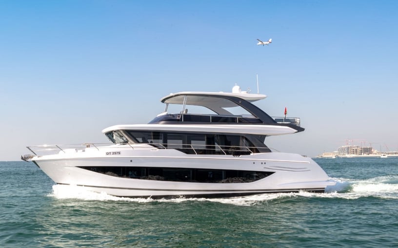 Sky Walker Amie X62 Sport 62 ft (19m) te huur in Dubai