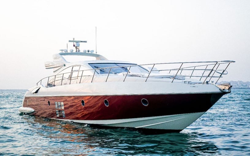 Motorboot Azimut Sura 68 ft in Dubai Harbour te huur in Dubai