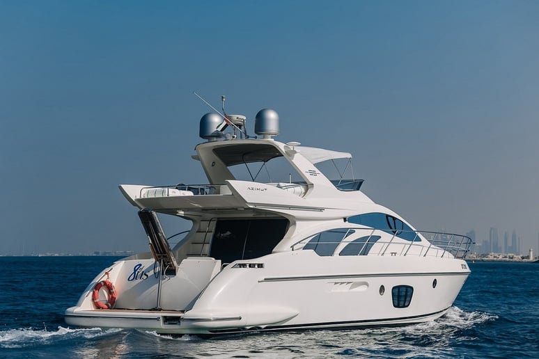在迪拜 租 Azimut 8ofUs 55 英尺 (17m) 动力船 在迪拜港