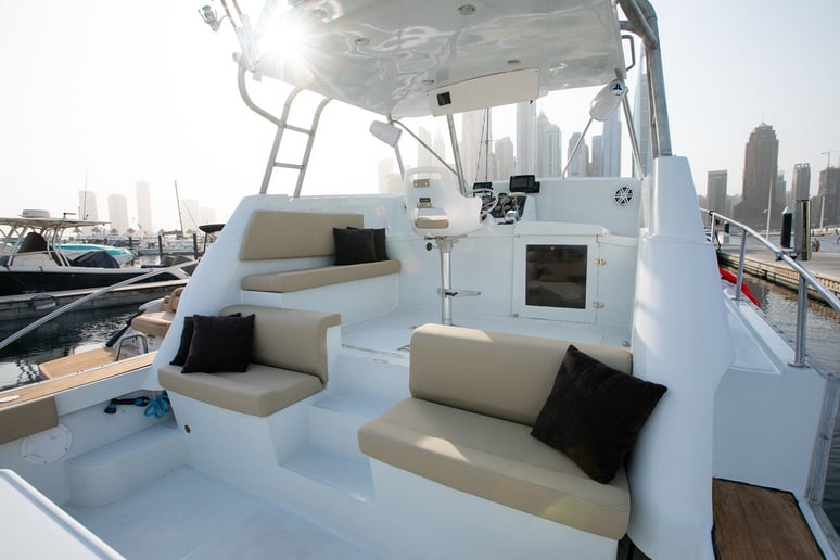 A-Salt Weapon Sport Fishing 40 piede (13m) Barca a motore a Dubai Harbour in affitto a Dubai 3