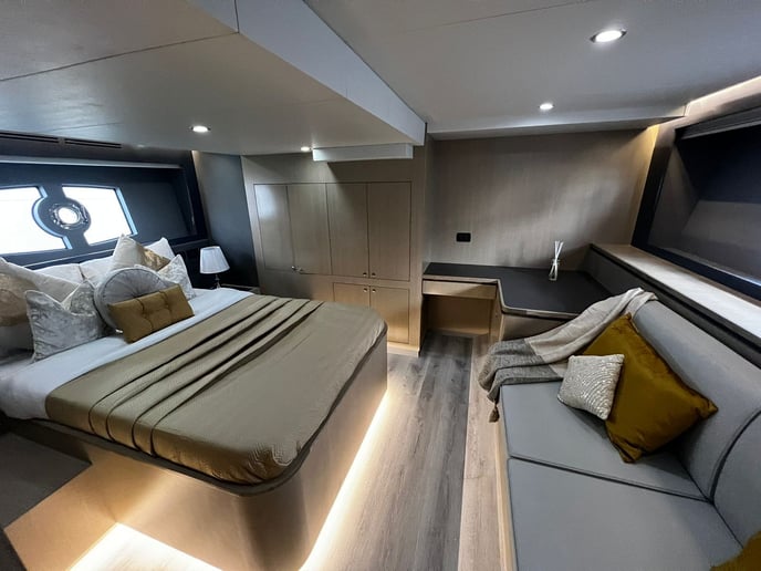 Sky Walker Ava 52 ft (16m) Power boat in Dubai Harbour for rent in Dubai 3