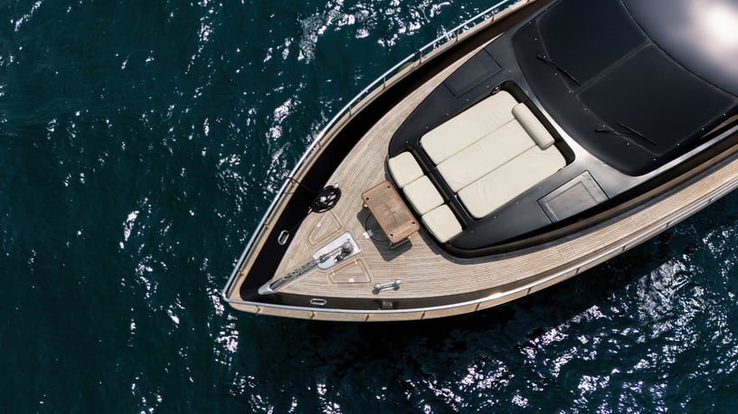 Azimut Anna with Jacuzzi 85 ft (26m) Power boat in Dubai Harbour for rent in Dubai 4