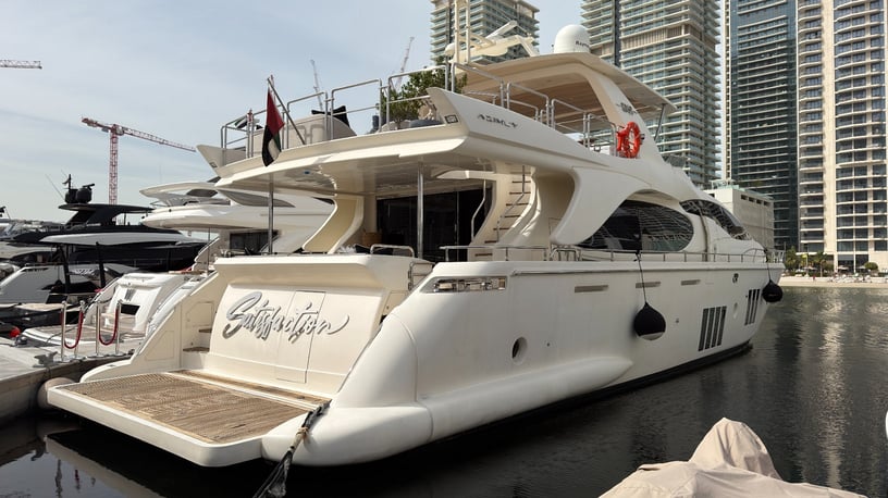 Azimut Satisfaction 88 ft (27m) Power boat in Dubai Harbour for rent in Dubai 12