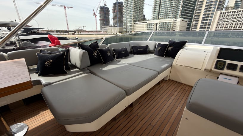 Azimut Satisfaction 88 ft (27m) Power boat in Dubai Harbour for rent in Dubai 18