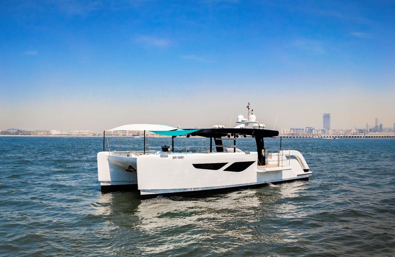 在迪拜 租 Catamaran Ozone 55 英尺 (17m) 双体船 在迪拜港 4