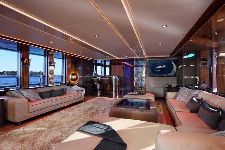在迪拜 租 Benetti Code 8 164 英尺 (50m) 动力船 在迪拜港 4