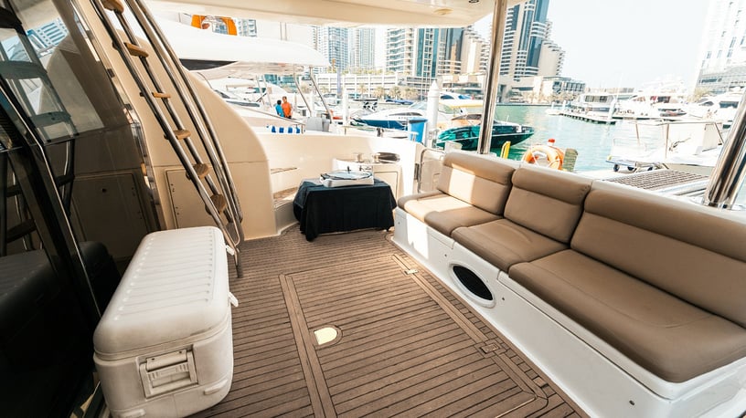 Motorboot Azimut Etosha 58 ft (18m) in Dubai Marina te huur in Dubai 8