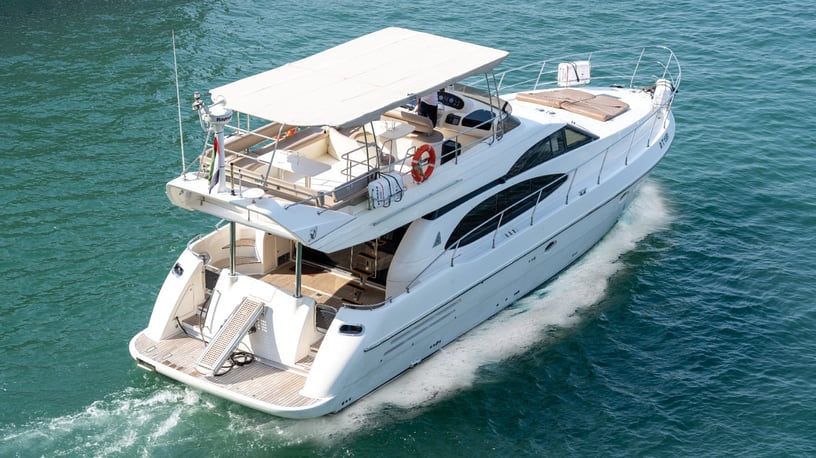 Motorboot Azimut Etosha 58 ft (18m) in Dubai Marina te huur in Dubai
