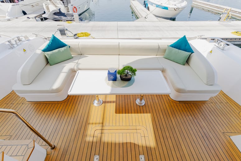 Sky Walker Gala 62 ft (19m) Power boat in Dubai Harbour for rent in Dubai