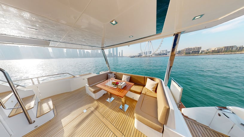 Galeon 78 Fu&szlig; (24m) Motorboot in Dubai Harbour  zur Miete in Dubai 6