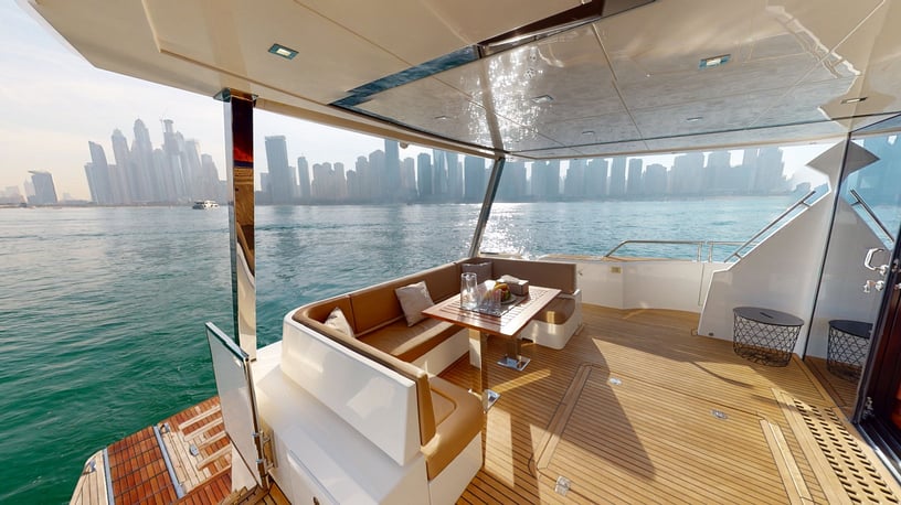 Galeon 78 Fu&szlig; (24m) Motorboot in Dubai Harbour  zur Miete in Dubai