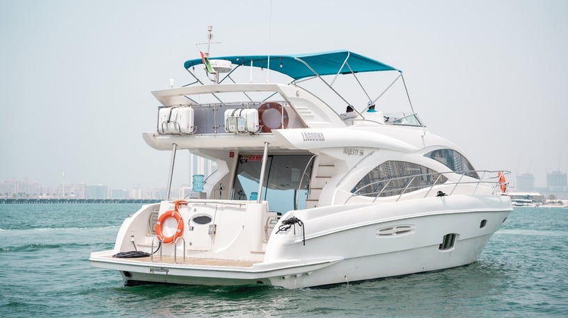 在迪拜 租 Majesty Lagoona 56 英尺 (18m) 动力船 在迪拜港