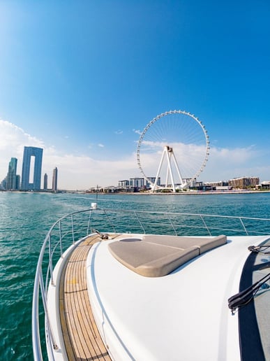 Azimut Lana 62 Fu&szlig; (19m) Motorboot in Dubai Harbour  zur Miete in Dubai 3