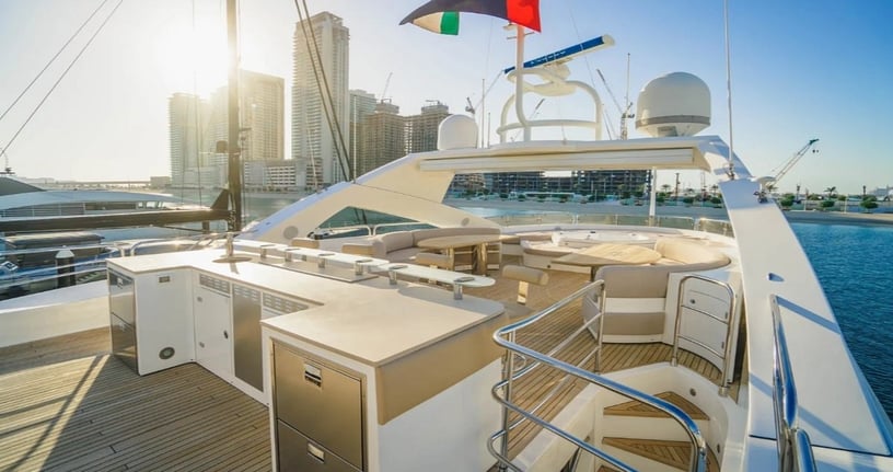 إيجار Sunseeker Lucien 131 قدم (40m) زورق قوي فيدبي هاربر في دبي 5