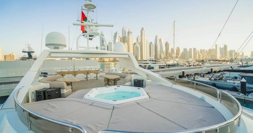 إيجار Sunseeker Lucien 131 قدم (40m) زورق قوي فيدبي هاربر في دبي 4