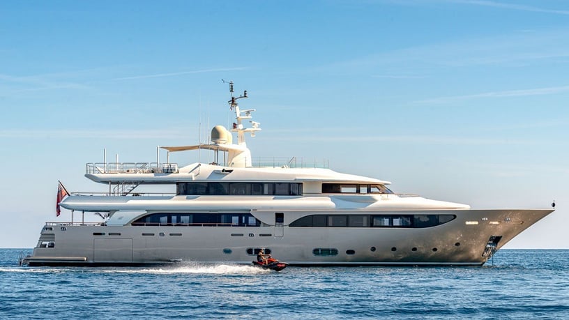 إيجار M/Y Behike 140 قدم (43m) زورق قوي فيدبي هاربر في دبي