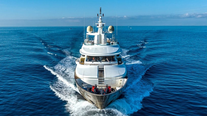 إيجار M/Y Behike 140 قدم (43m) زورق قوي فيدبي هاربر في دبي
