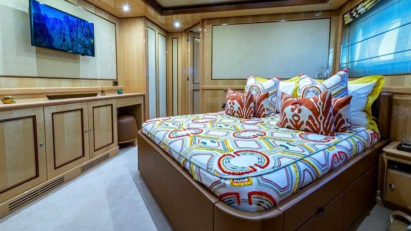 إيجار M/Y Behike 140 قدم (43m) زورق قوي فيدبي هاربر في دبي 12