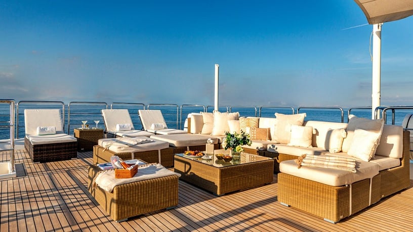 إيجار M/Y Behike 140 قدم (43m) زورق قوي فيدبي هاربر في دبي 3