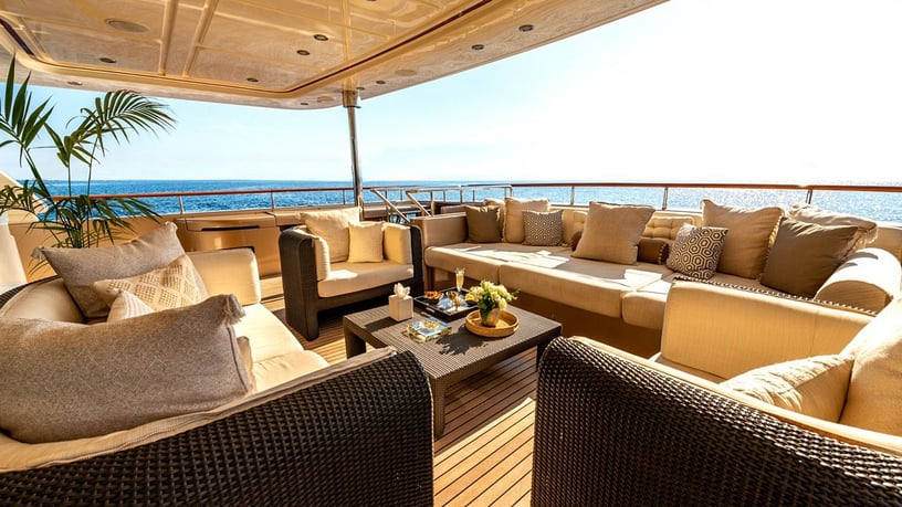 إيجار M/Y Behike 140 قدم (43m) زورق قوي فيدبي هاربر في دبي 2