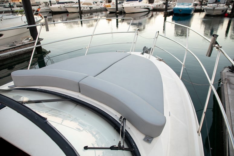 Dubai'de kiralık Nora 33 ft (11m) Motorlu tekne - Dubai Harbour 2