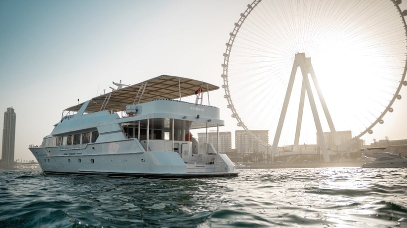 在迪拜 租 Hatteras Poseidon 118 英尺 (36m) 动力船 在迪拜港