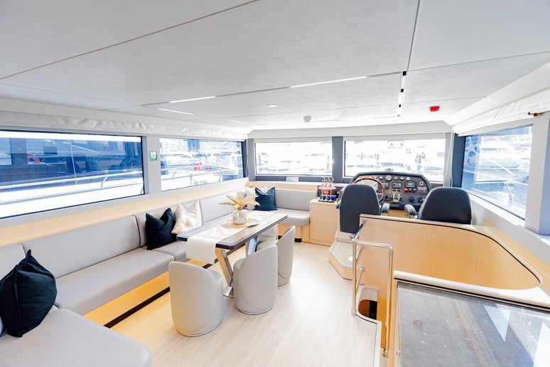 Dubai'de kiralık Sky Walker Reno 62 ft (19m) Motorlu tekne - Dubai Harbour 8