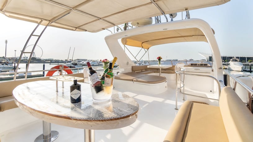 Dubai'de kiralık Majesty Silver Creek 61 ft (19m) Motorlu tekne - Dubai Harbour 2