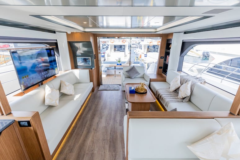 Sky Walker Amie X62 Sport 62 ft (19m) Power boat in Dubai Harbour for rent in Dubai 8