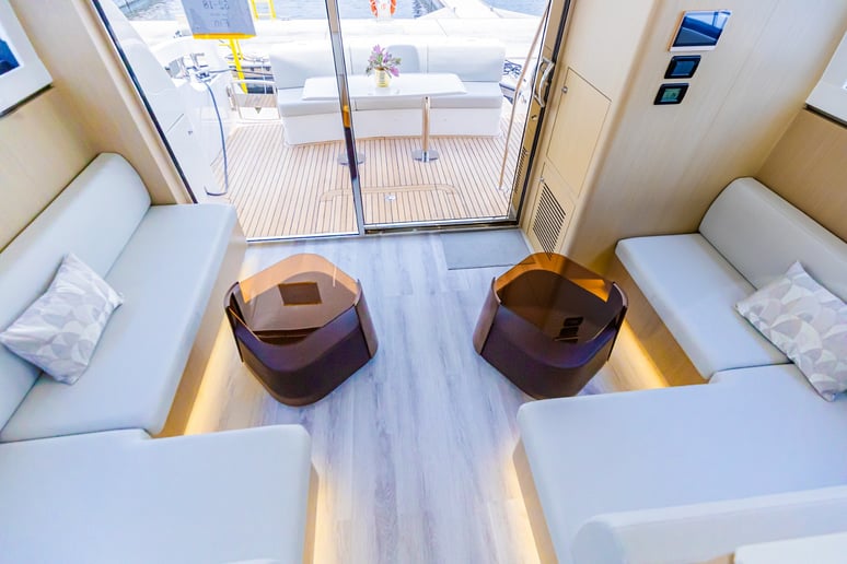 Motorboot Sky Walker Fin 52 ft (16m) in Dubai Harbour te huur in Dubai 11