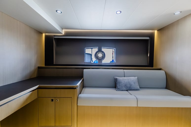 Sky Walker Lee 52 ft (16m) Power boat in Dubai Harbour for rent in Dubai 9