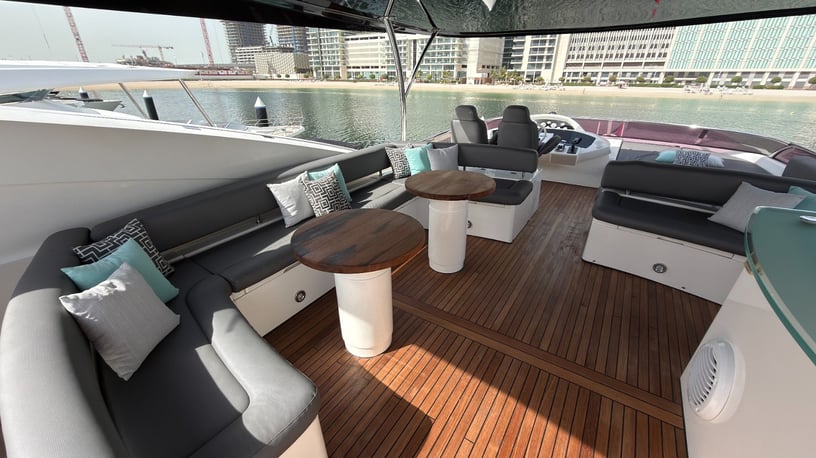 Sunseeker Aarna 90 футов (28m) Моторная лодка в Dubai Harbour для аренды в Дубай