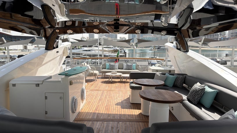 Sunseeker Aarna 90 футов (28m) Моторная лодка в Dubai Harbour для аренды в Дубай 13