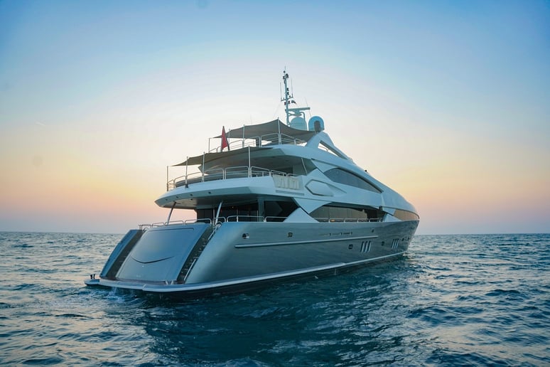 إيجار Sunseeker Encore 131 قدم (40m) زورق قوي فيدبي هاربر في دبي