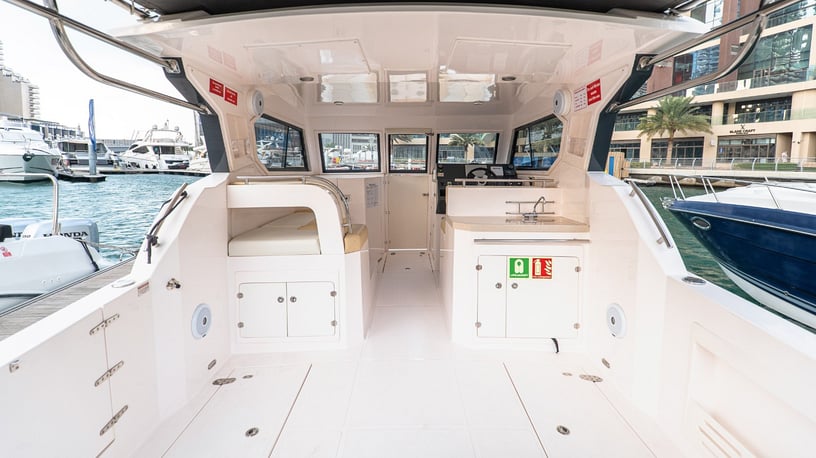 Silver Craft Thunder 36 ft (11m) Power boat in Dubai Marina for rent in Dubai 4