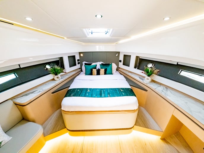 Sky Walker Uno 52 ft (16m) Power boat in Dubai Harbour for rent in Dubai 7