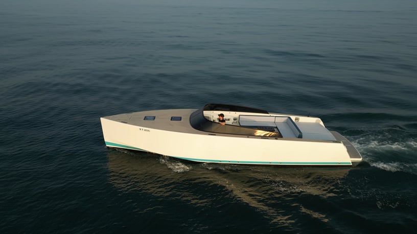 Van Dutch Connect 40 ft (13m) Bateau &agrave; moteur &agrave; Dubai Harbour &agrave; louer &agrave; Duba&iuml; 1