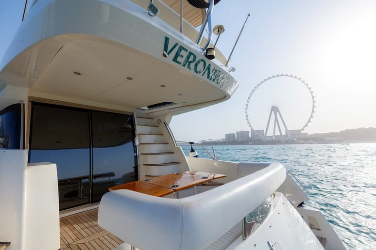 إيجار Numarine Veronika 55 قدم (17m) زورق قوي فيدبي هاربر في دبي 6