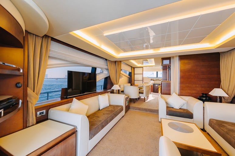 Dubai'de kiralık Azimut Viktoria 75 ft (23m) Motorlu tekne - Dubai Harbour 7