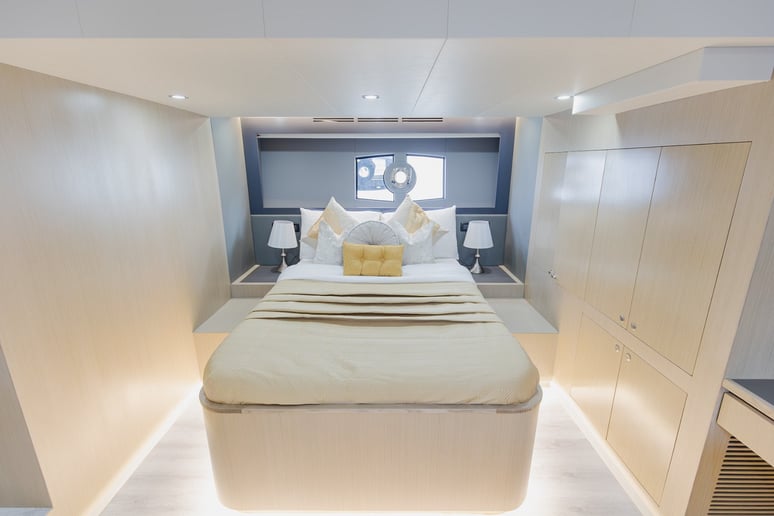 Sky Walker Gib 52 ft (16m) Power boat in Dubai Harbour for rent in Dubai 13