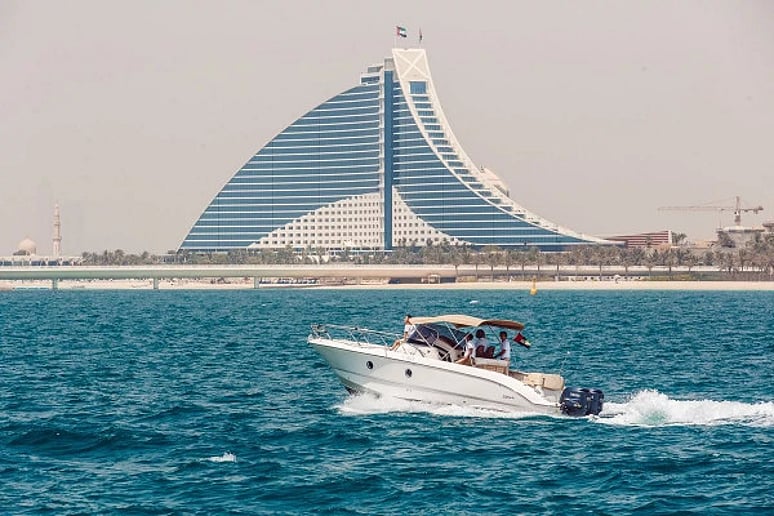 在迪拜 租 Key Largo 30 英尺 在Dubai Marina