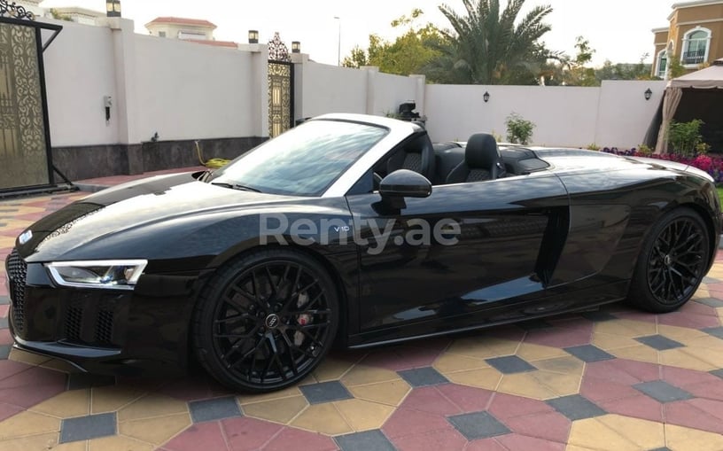 Audi R8 Black Edition (Schwarz), 2018  zur Miete in Dubai