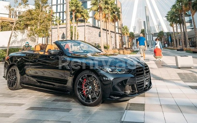BMW 4M Sport Competition cabrio (Noir), 2022 à louer à Dubai